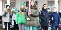 Громкими песнями и веселыми танцами провожали зиму в школе