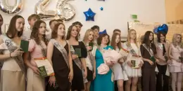 Вручение свидетельств об общем базовом образовании учащимся 9 классов